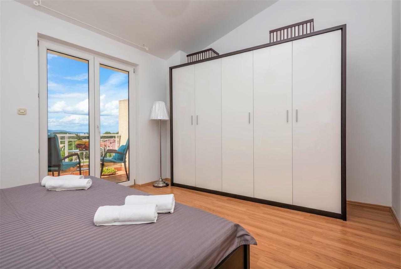 Апартаменты Andor - Lux, Two Beautiful Terraces With Sea & Sunset View Макарска Экстерьер фото